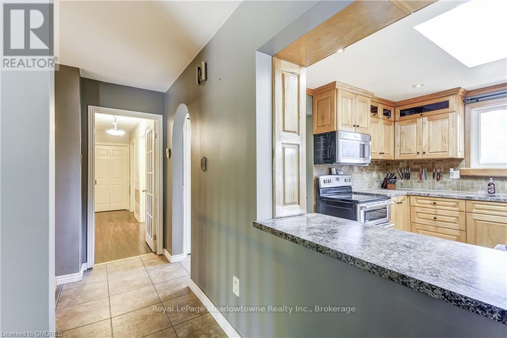 1602 6 Highway N Property Photo 22