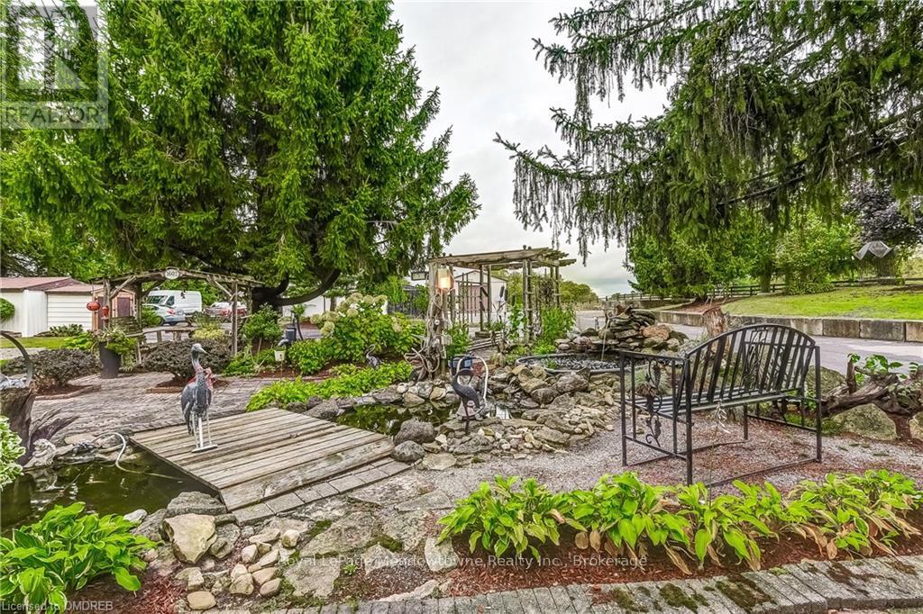 1602 6 Highway N Property Photo 28