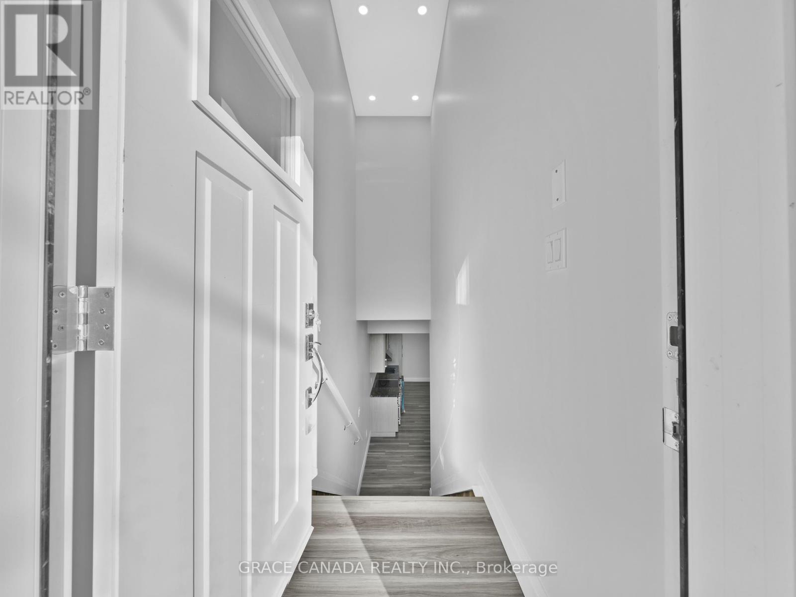 1 - 3549 Peter Street Property Photo 22