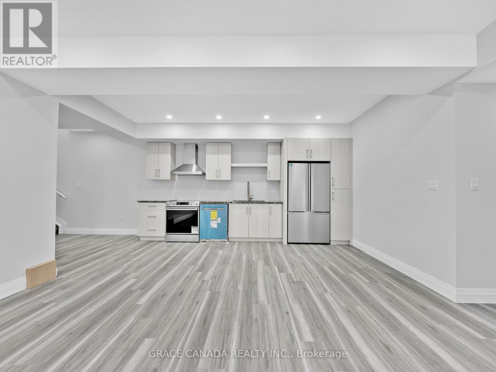 1 - 3549 Peter Street Property Photo 26