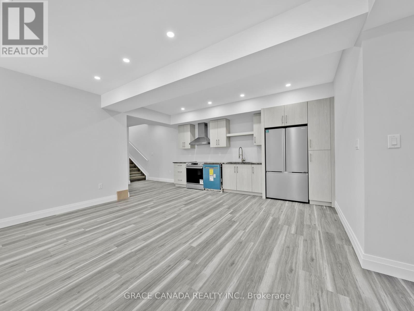 1 - 3549 Peter Street Property Photo 27
