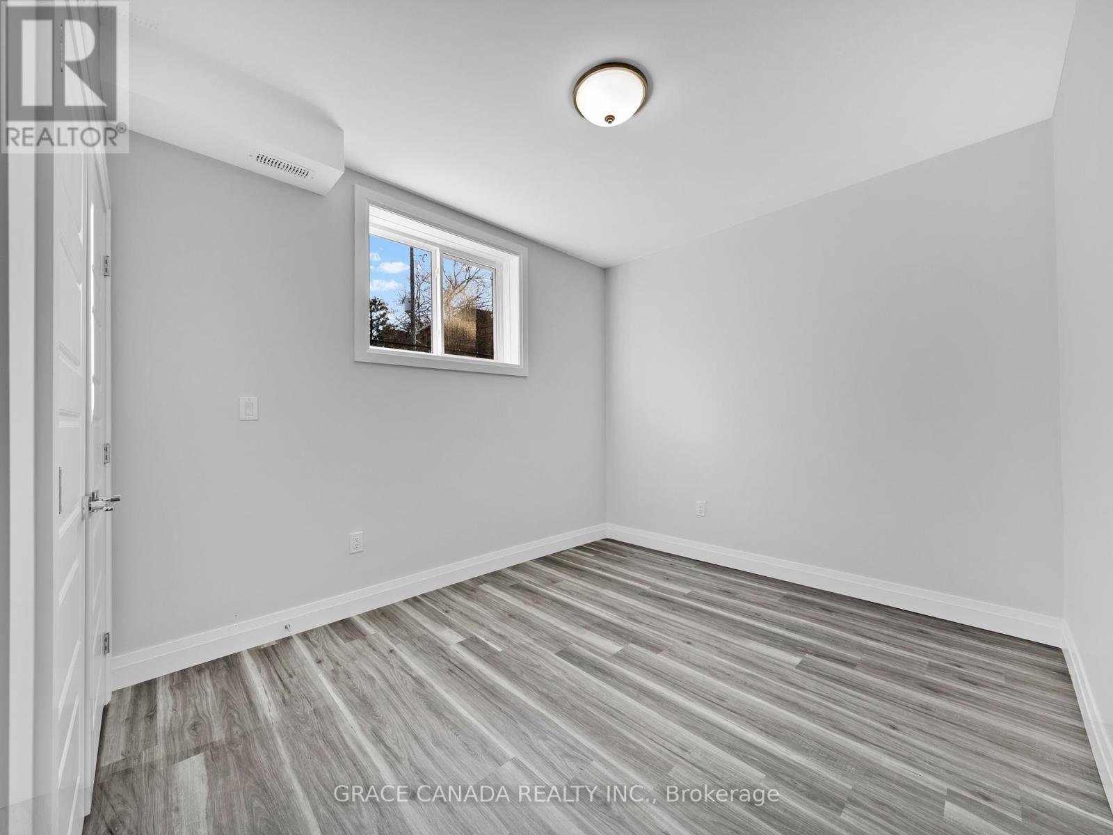 1 - 3549 Peter Street Property Photo 37