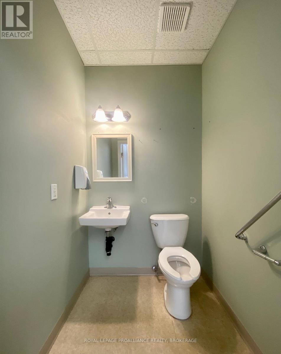 6 Speers Boulevard Property Photo 4