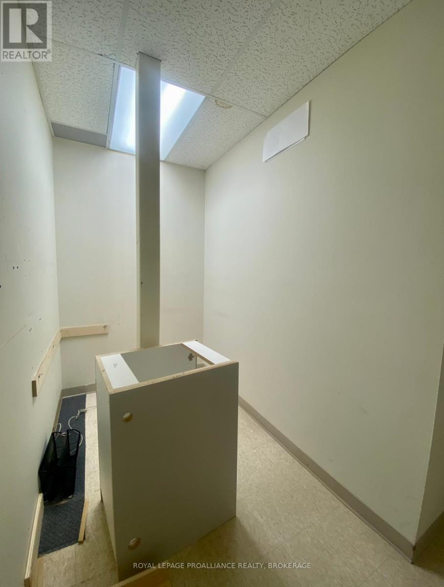 6 Speers Boulevard Property Photo 10