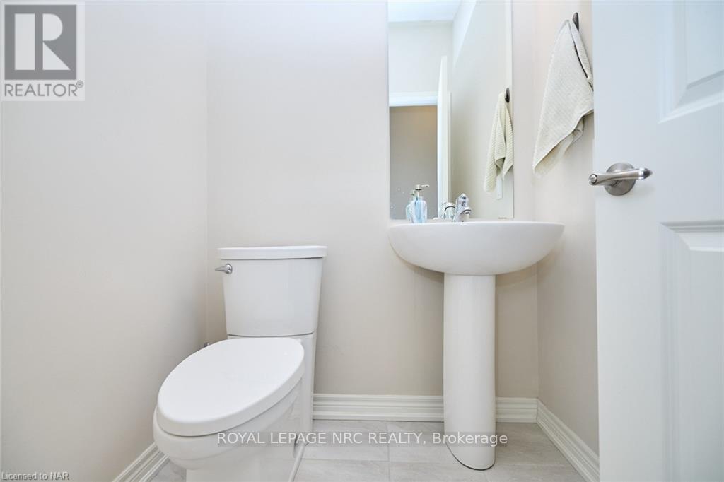 130 Acacia Road Property Photo 9