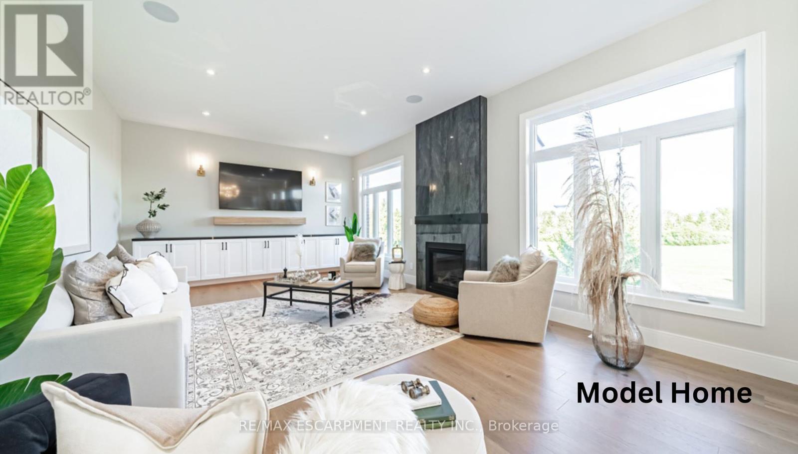 56 Workman Crescent Property Photo 7