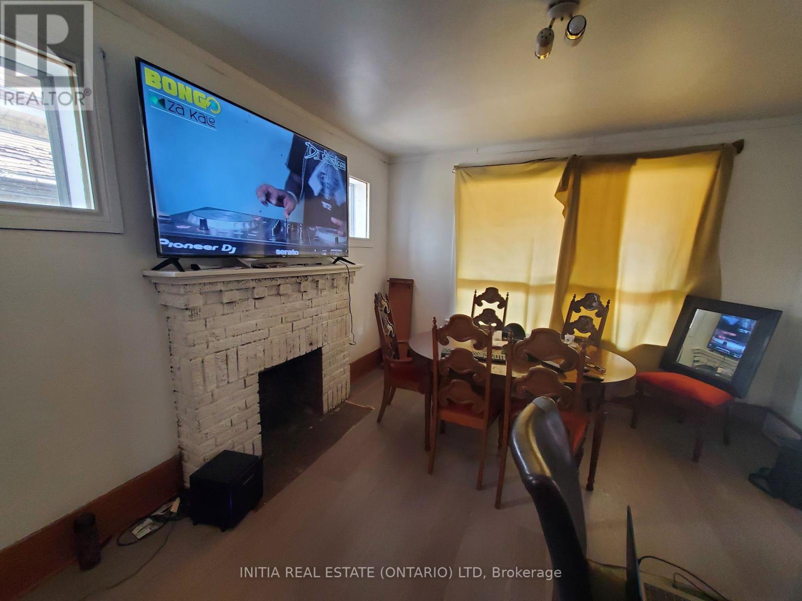 764 King Street Property Photo 5