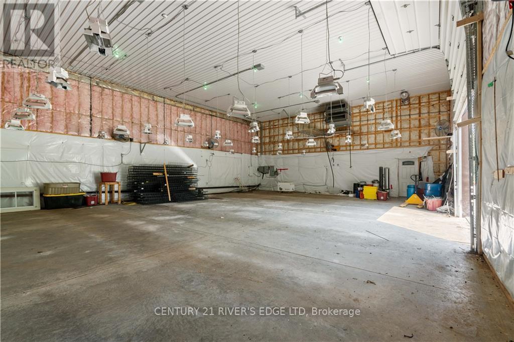 10429 Pleasant Valley Road Property Photo 4