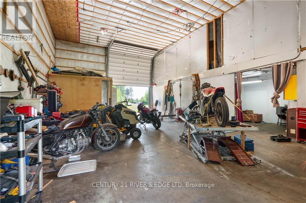 10429 Pleasant Valley Road Property Photo 8