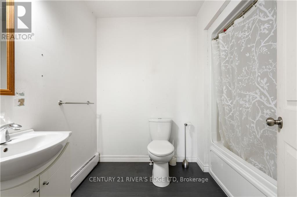 10429 Pleasant Valley Road Property Photo 14