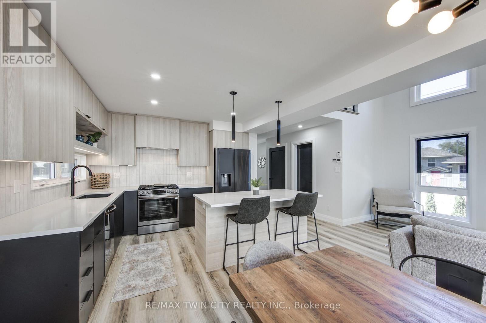 57 Centre Street Property Photo 8