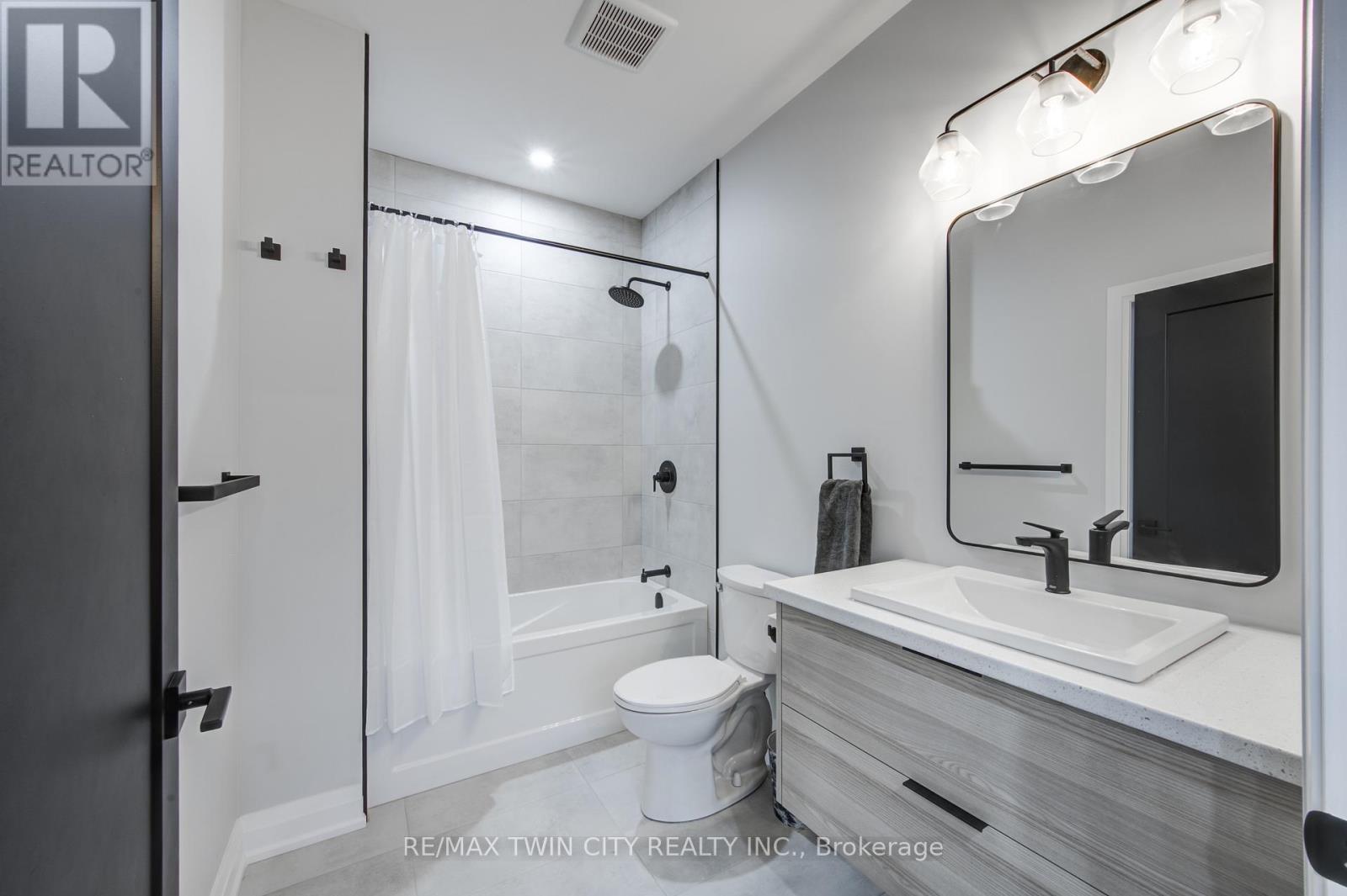57 Centre Street Property Photo 35