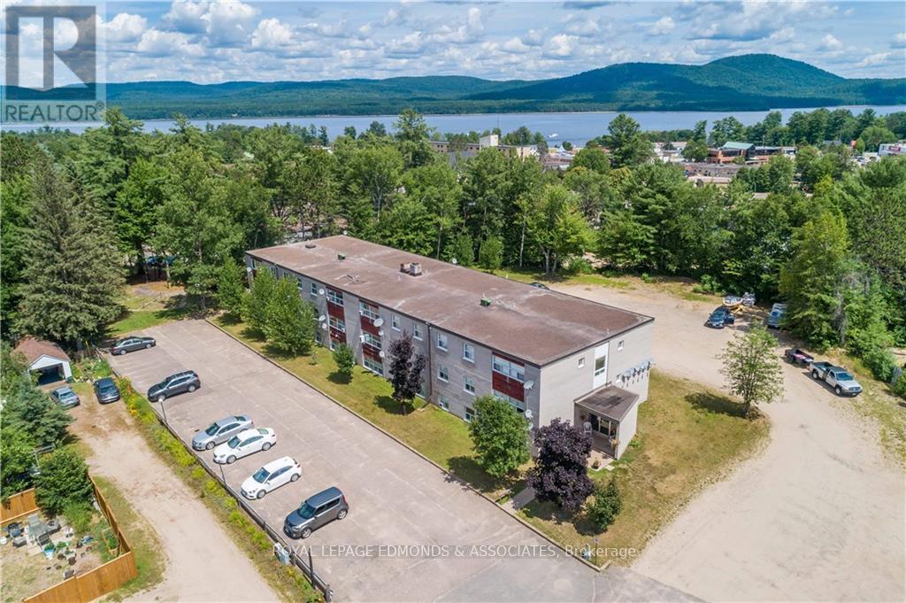 42a Huron Street Property Photo 1