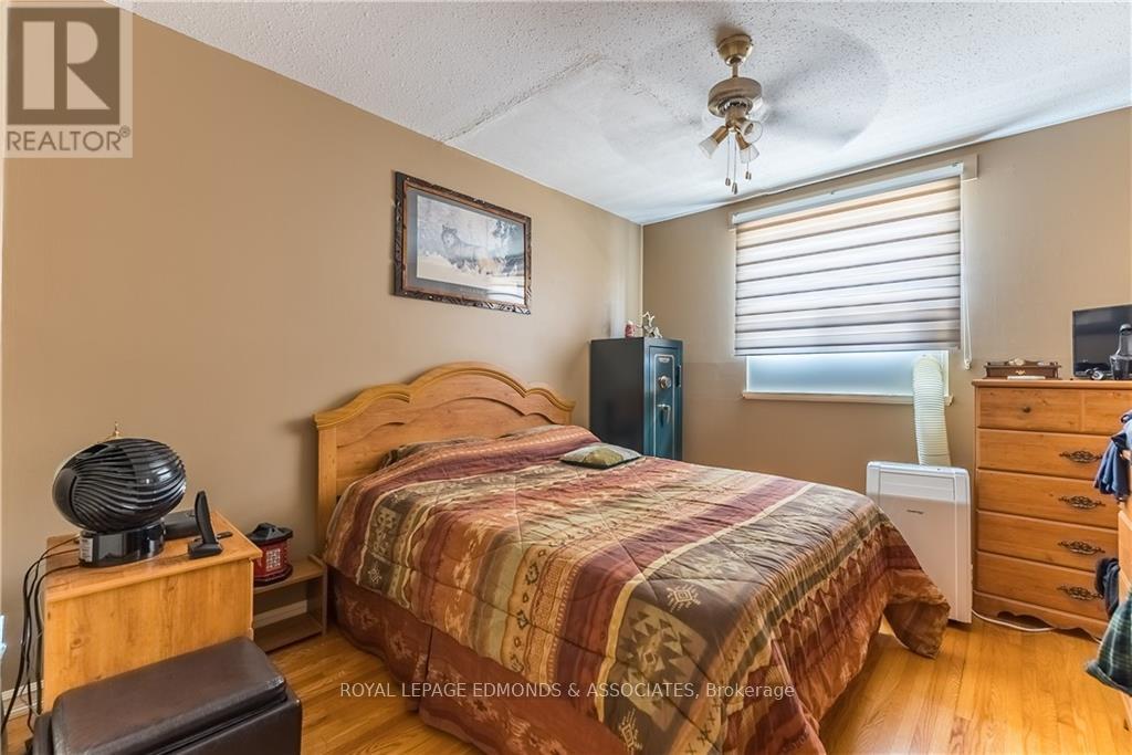 42a Huron Street Property Photo 11