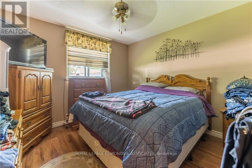 42a Huron Street Property Photo 17