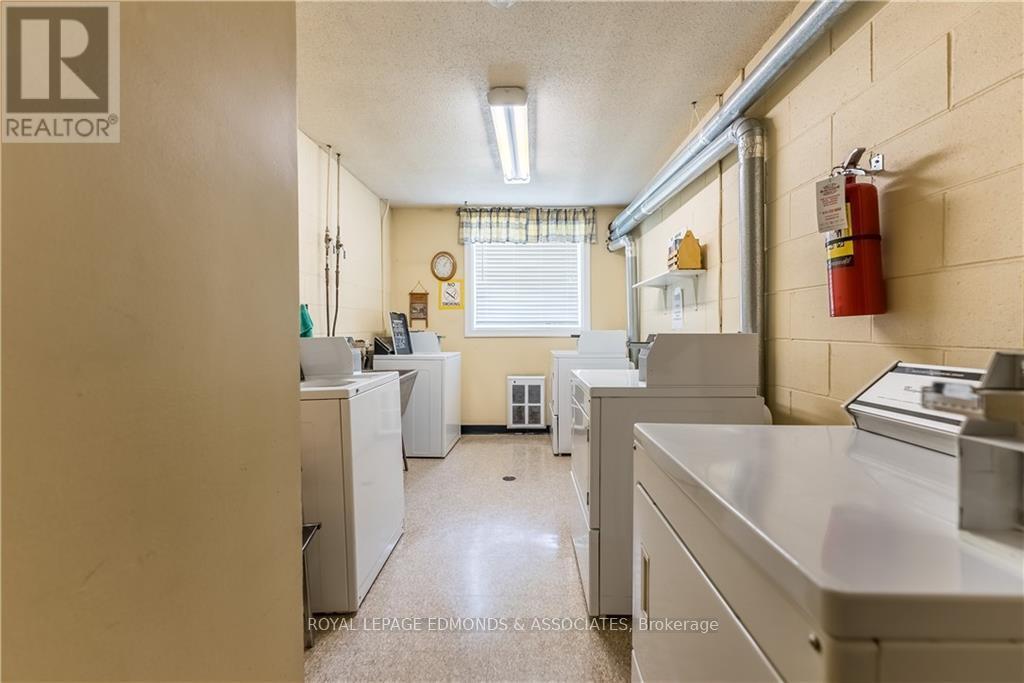 42a Huron Street Property Photo 20