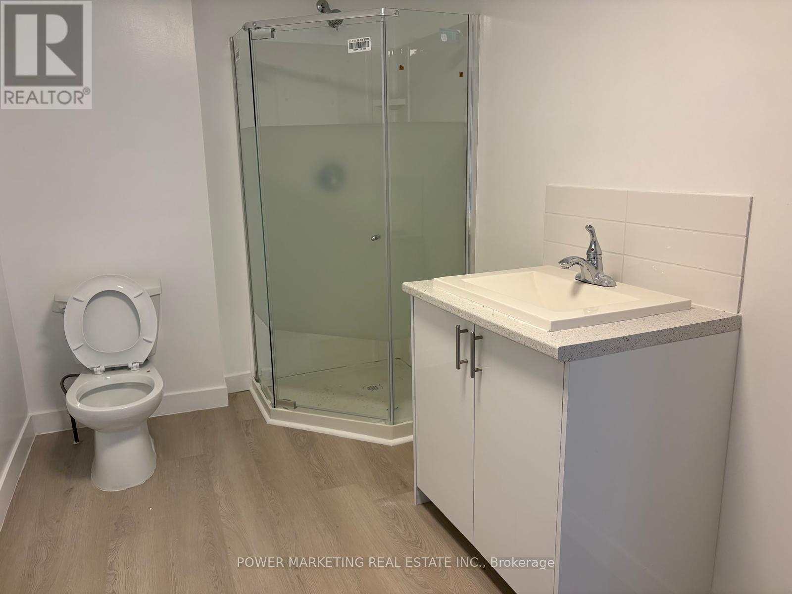 3762 Champlain Road Property Photo 11