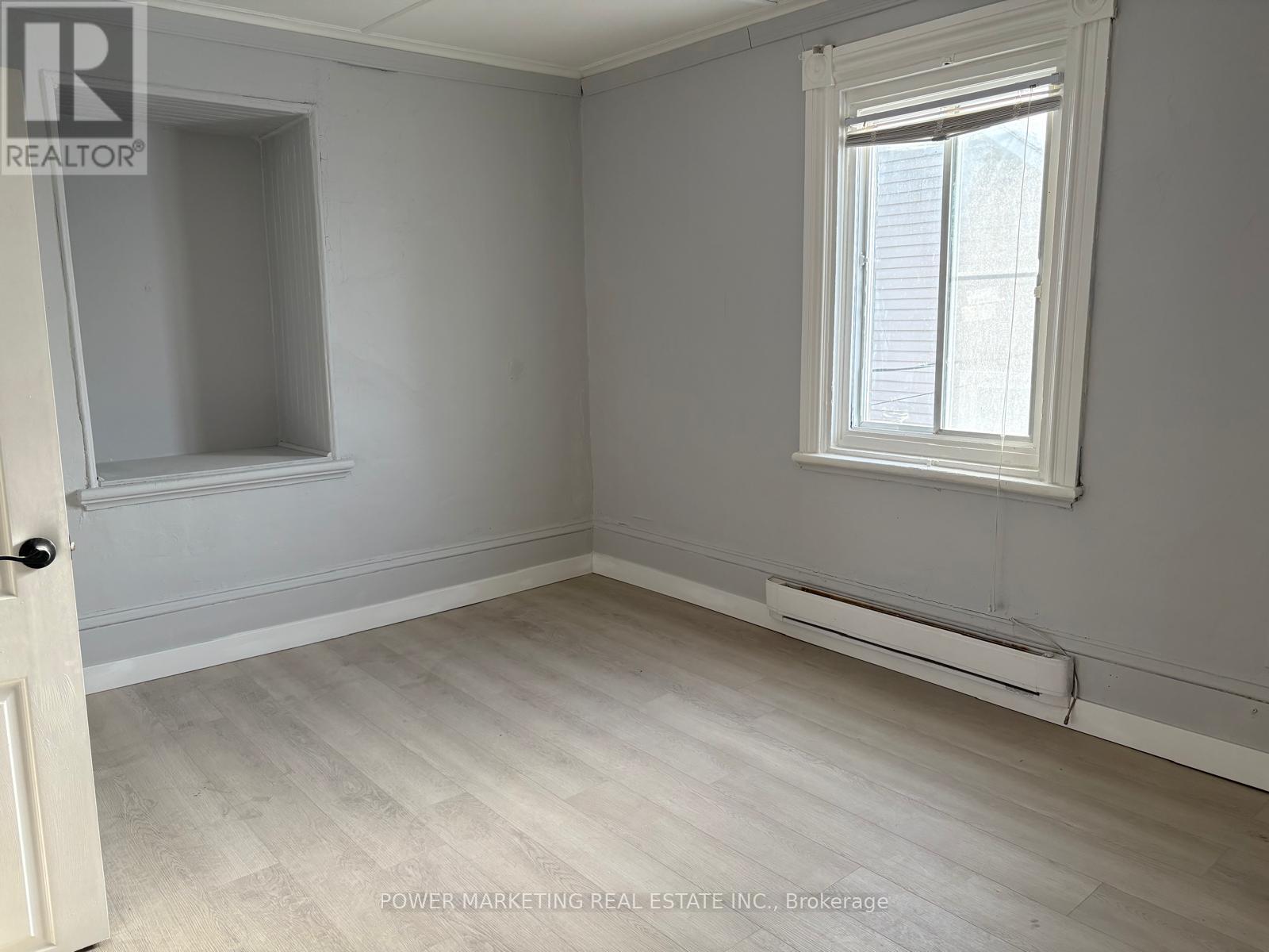 3762 Champlain Road Property Photo 12