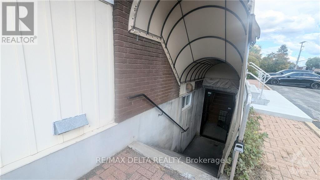 3 - 793 Notre-dame Street Property Photo 2