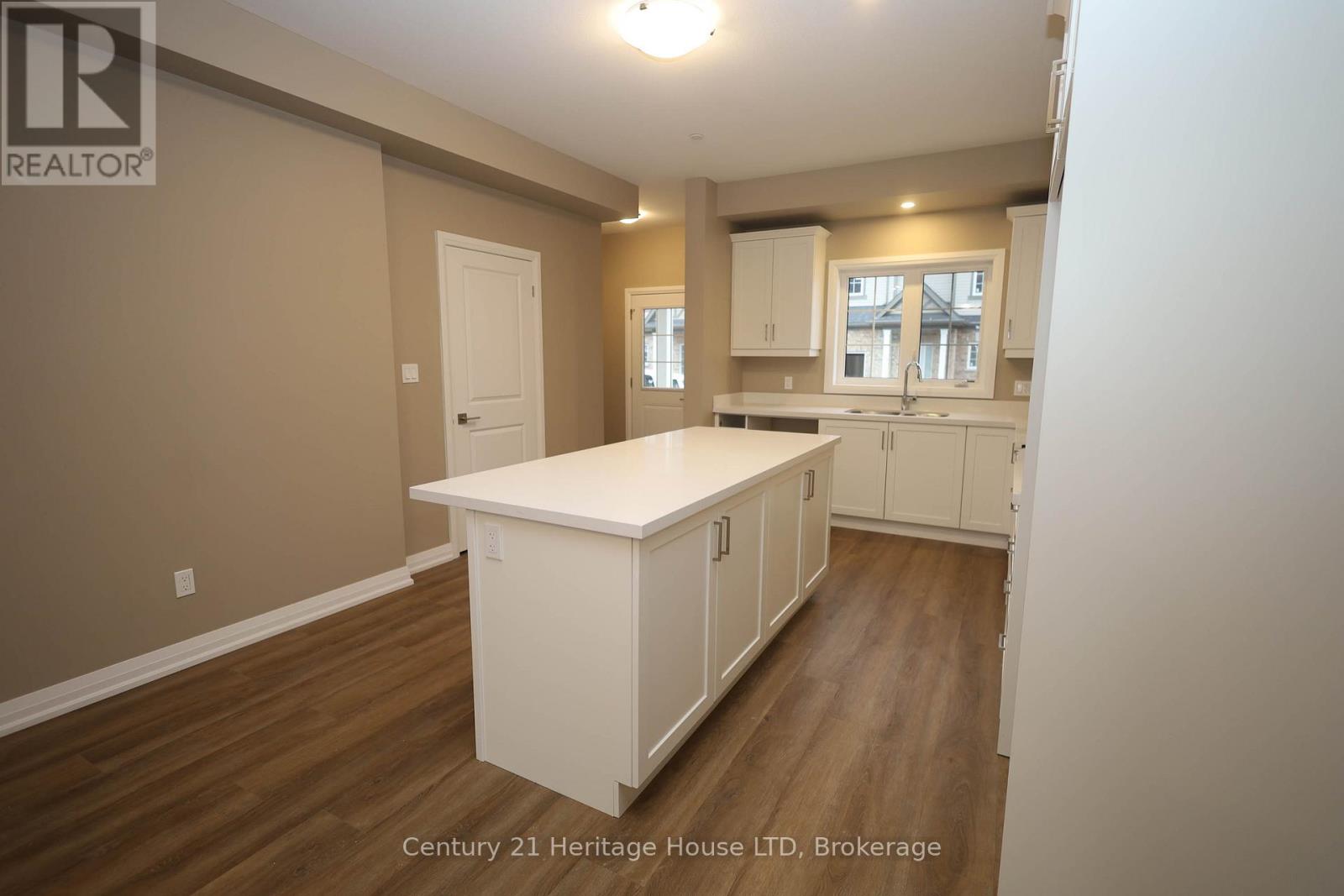 15 - 397 Garrison Road Property Photo 2