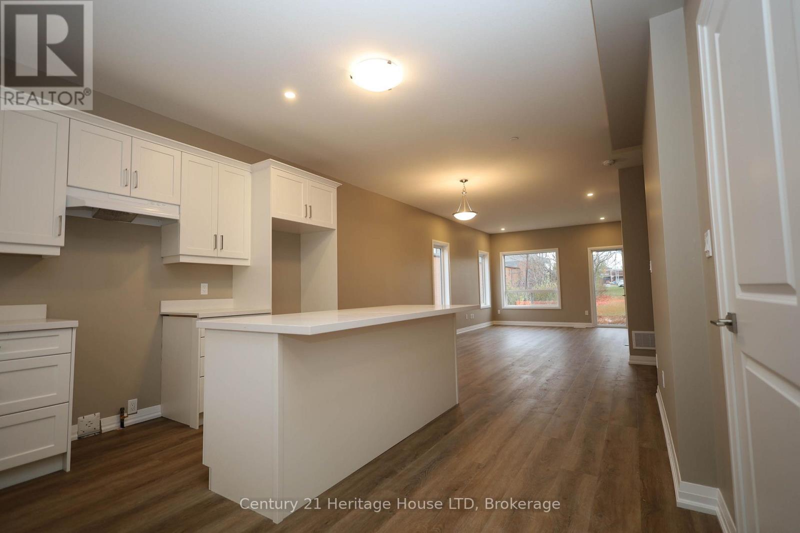 15 - 397 Garrison Road Property Photo 4