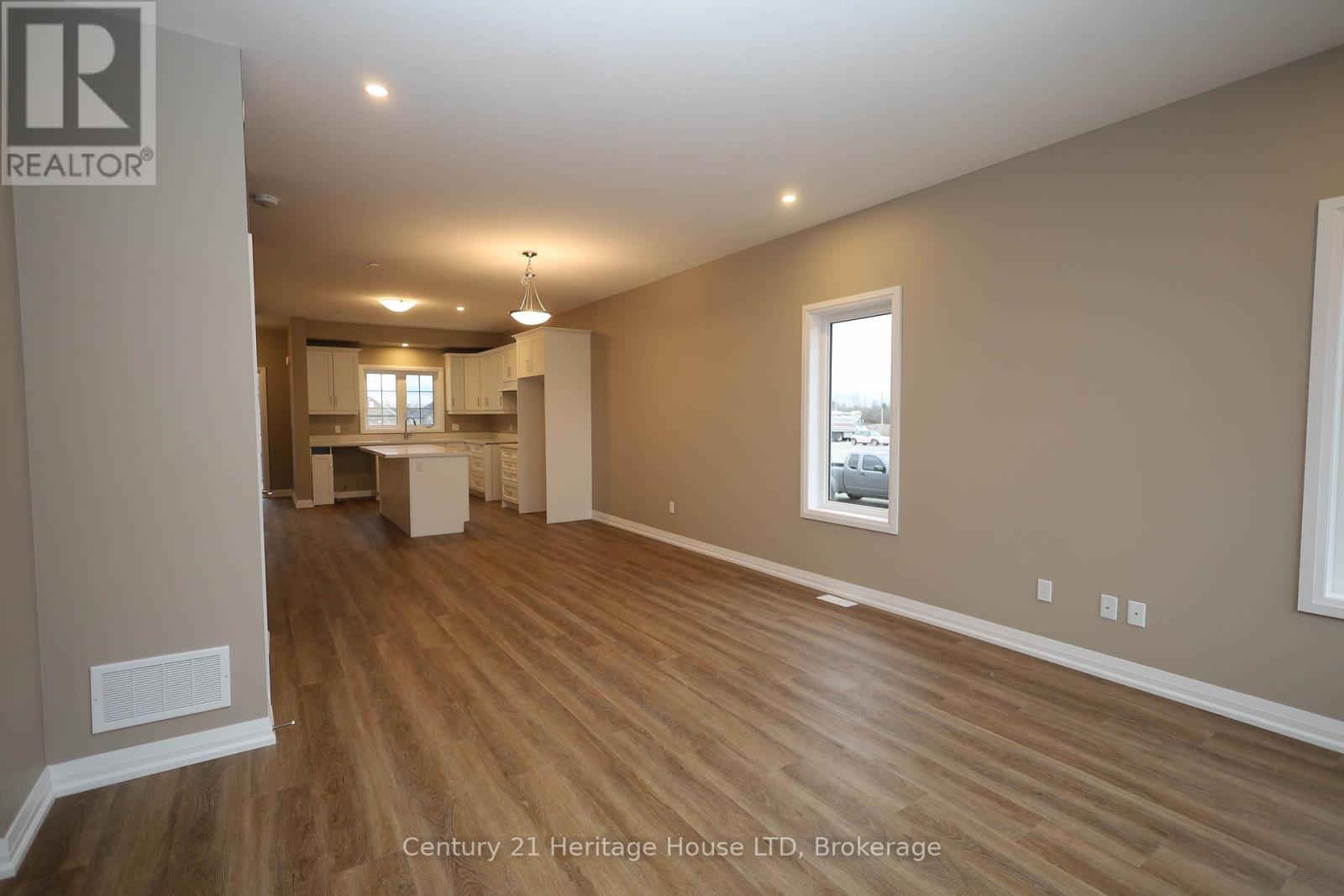15 - 397 Garrison Road Property Photo 6