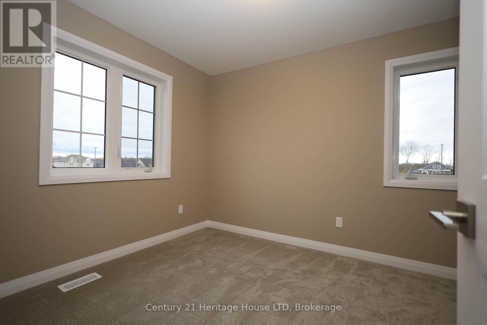 15 - 397 Garrison Road Property Photo 16