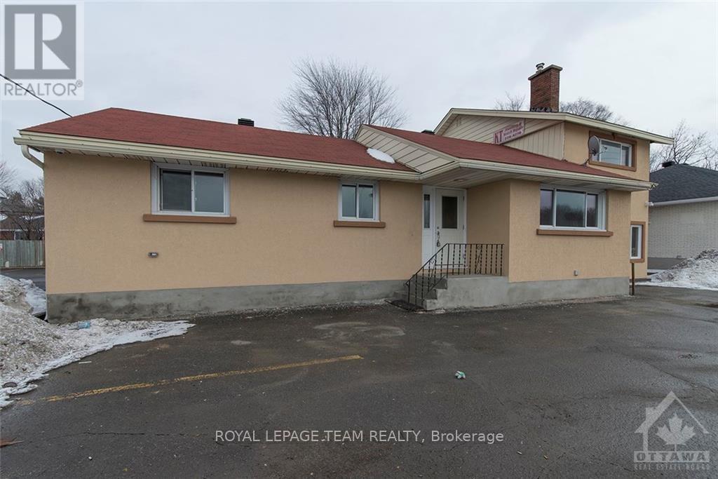 3 - 1439 Woodroffe Avenue Property Photo 1