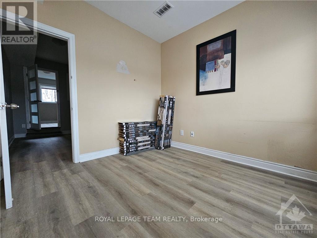 3 - 1439 Woodroffe Avenue Property Photo 2