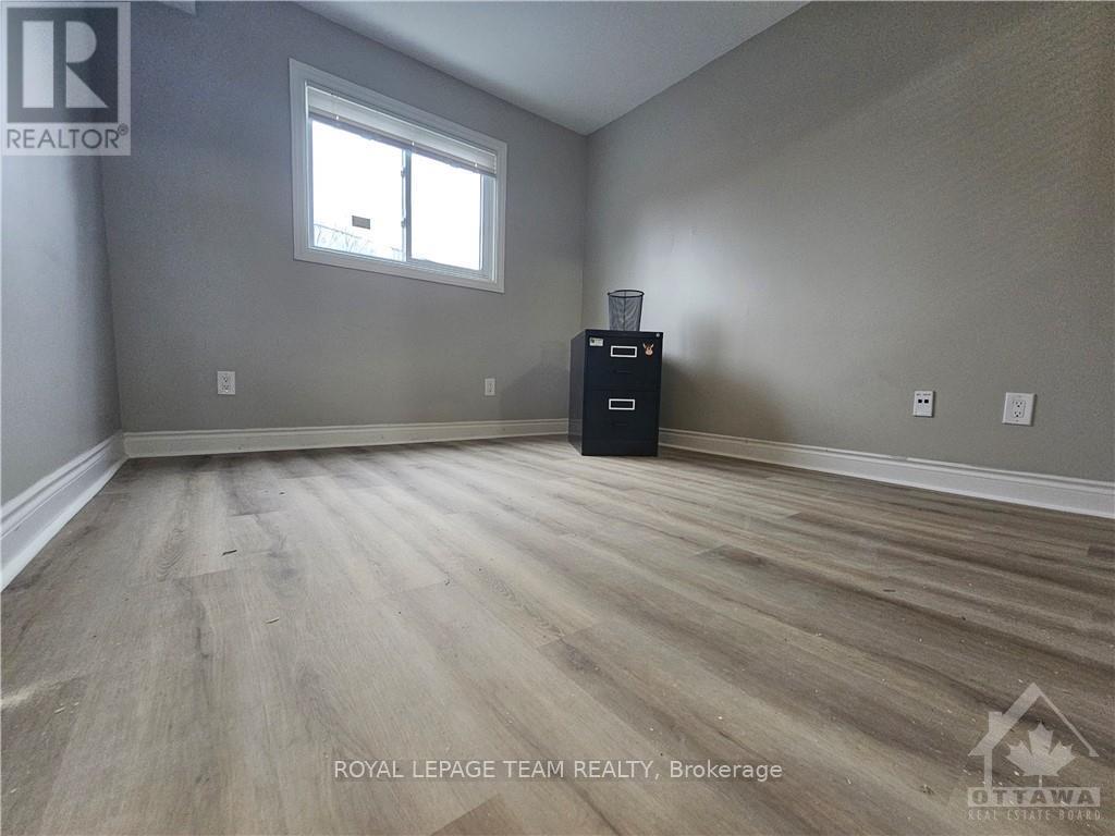 3 - 1439 Woodroffe Avenue Property Photo 5