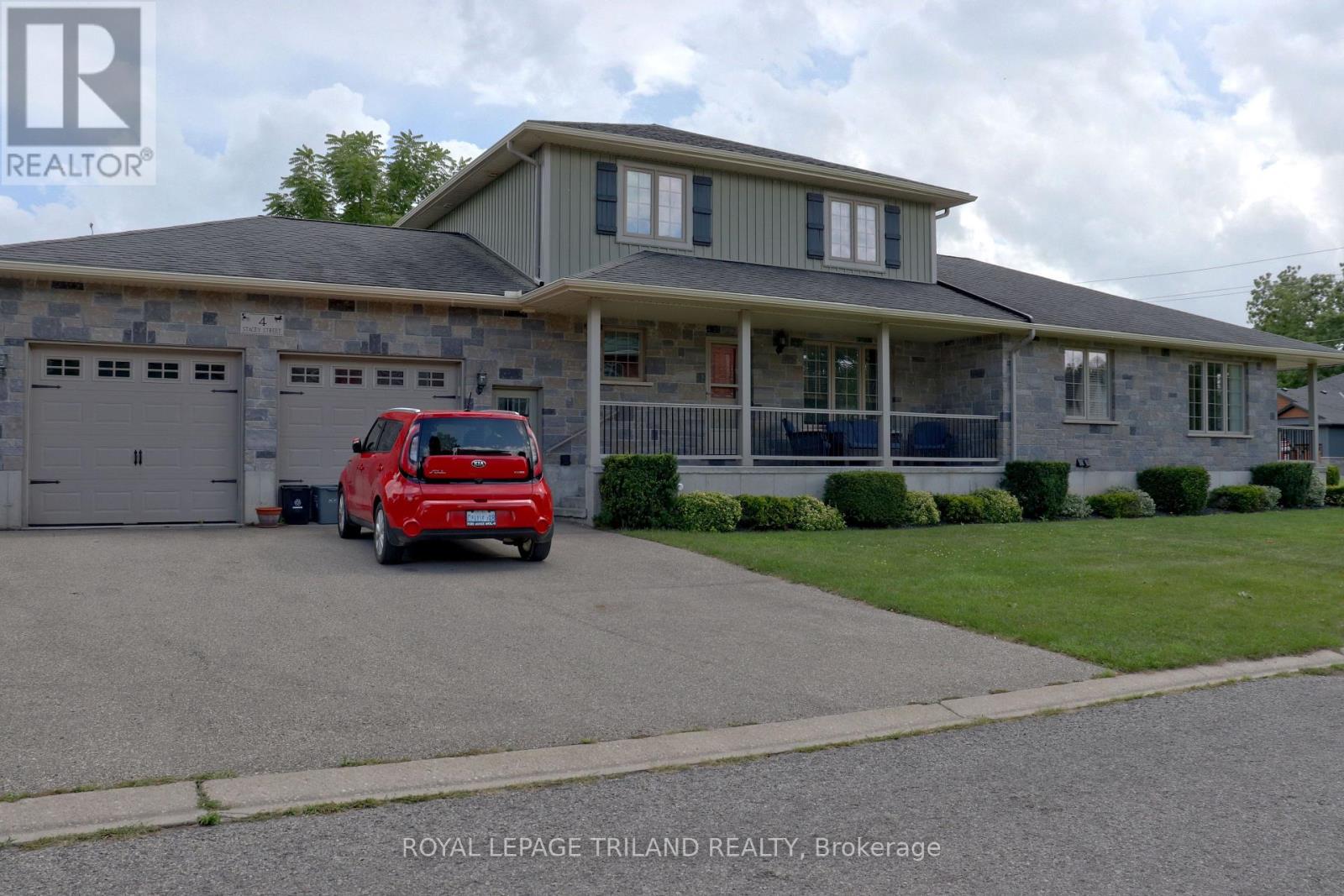 1052 Bay Street Property Photo 1