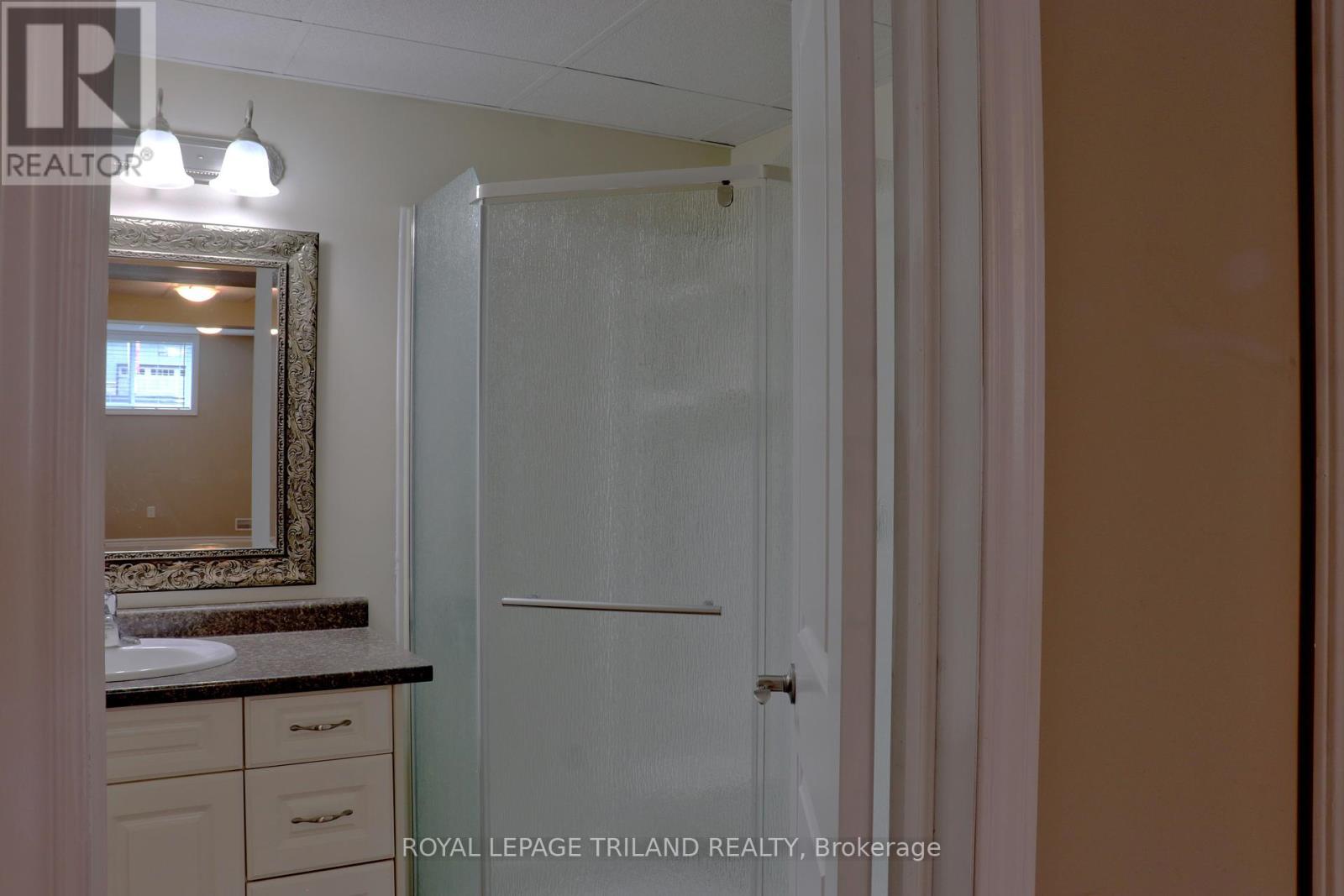 1052 Bay Street Property Photo 17