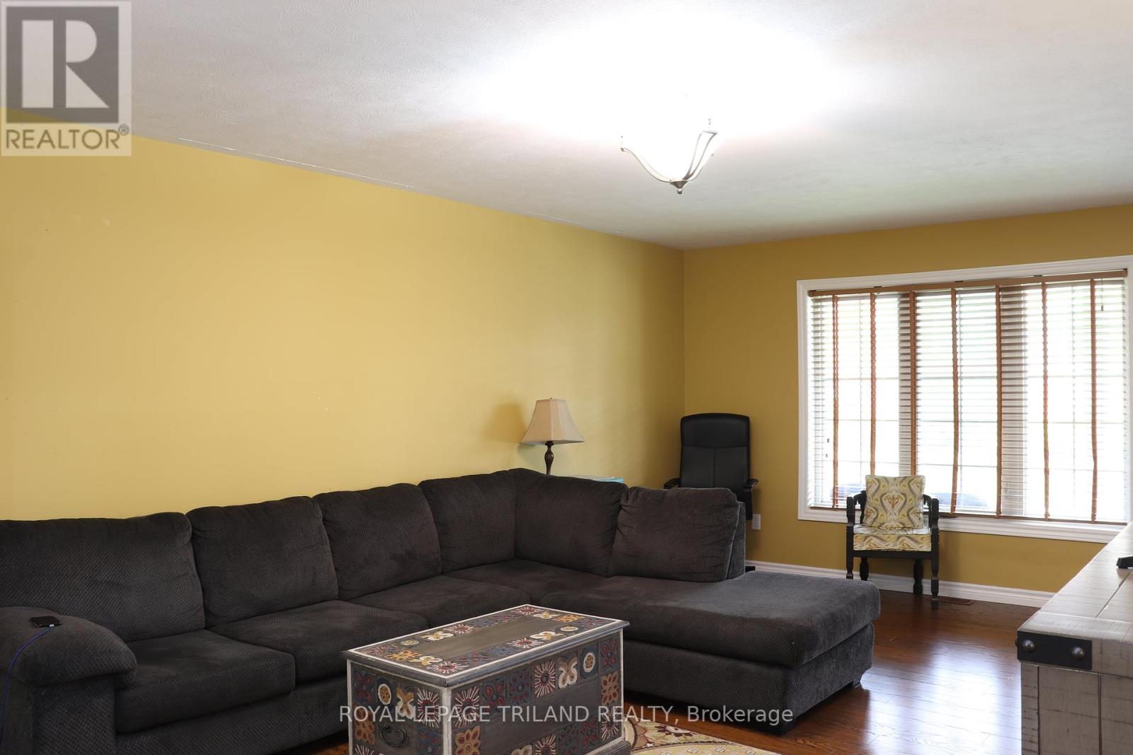 1052 Bay Street Property Photo 22