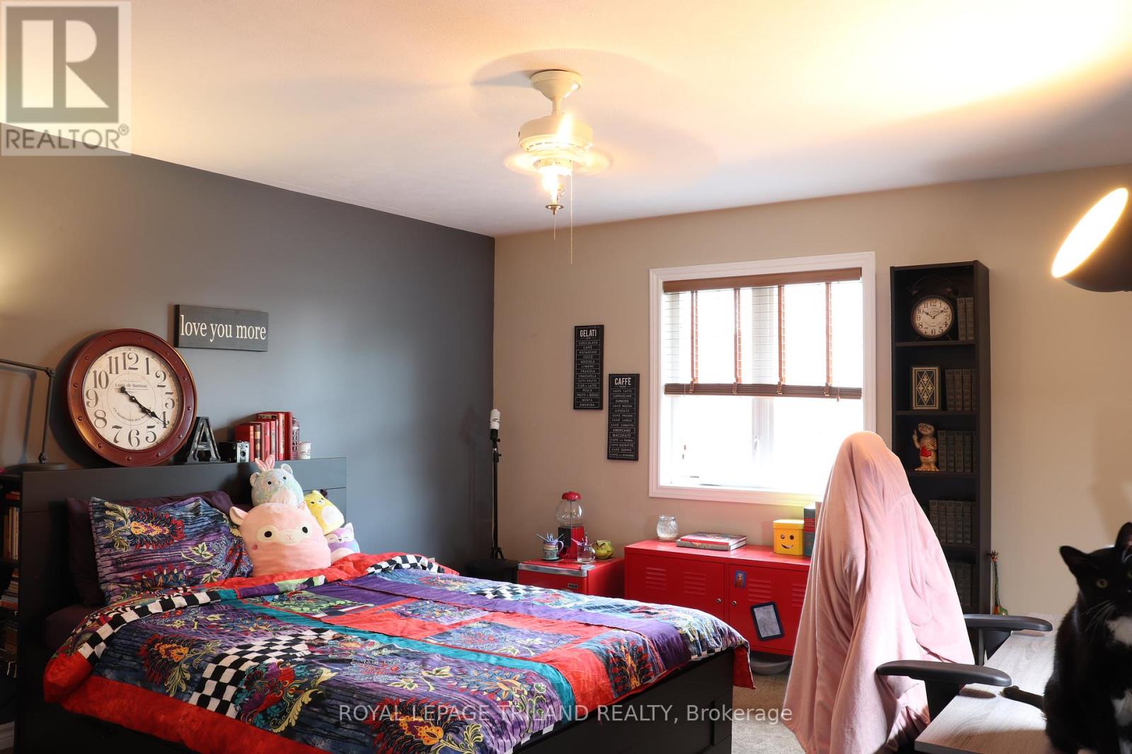 1052 Bay Street Property Photo 24