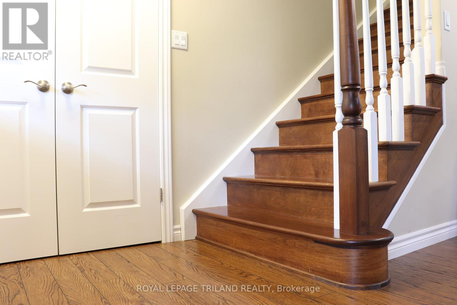 1052 Bay Street Property Photo 28
