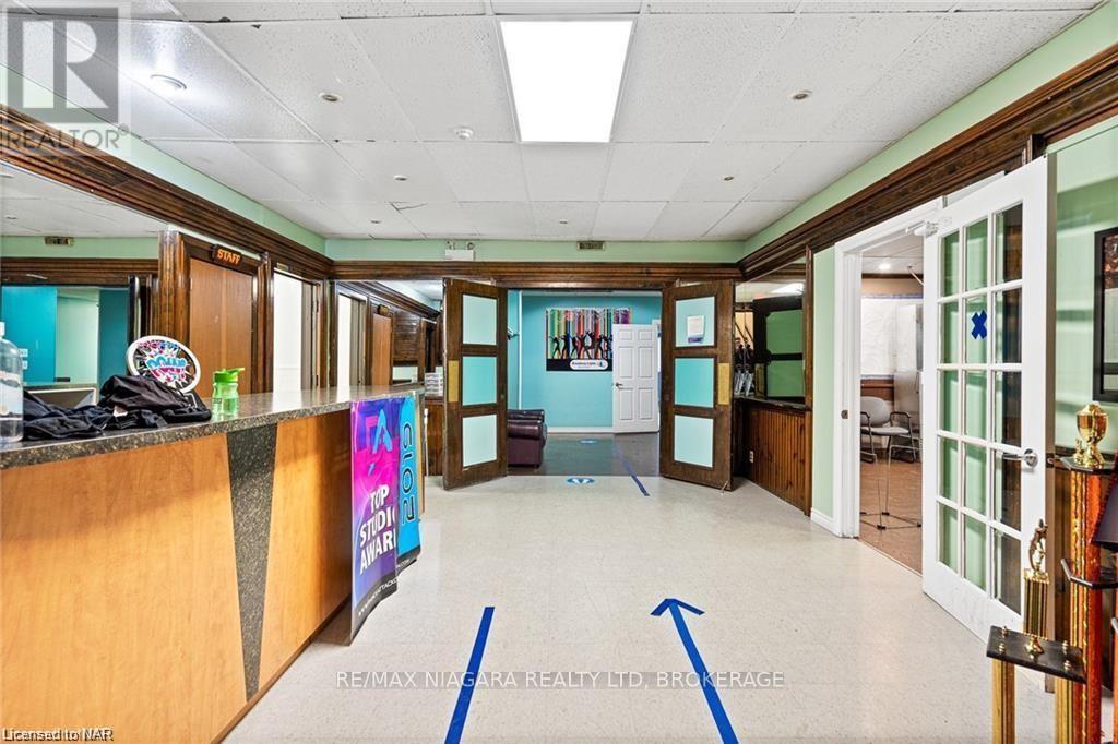 488 Grantham Avenue Property Photo 6