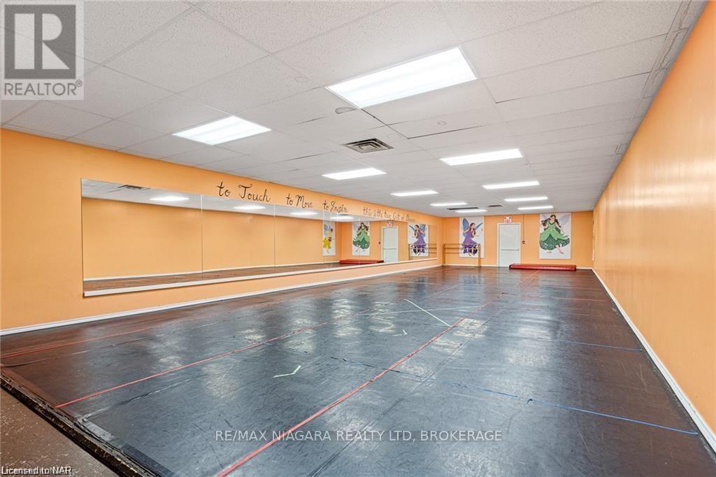 488 Grantham Avenue Property Photo 14
