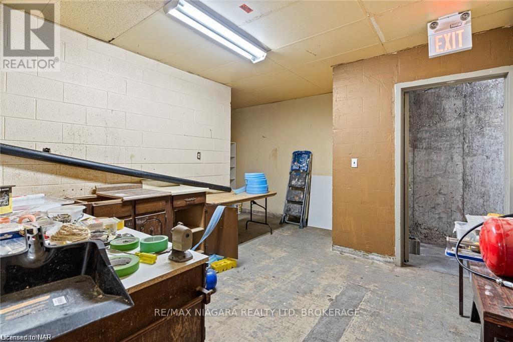 488 Grantham Avenue Property Photo 28