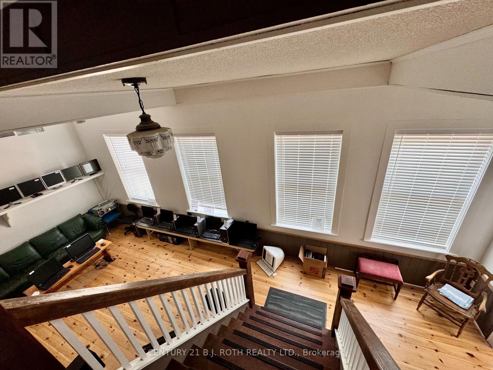 235 Muskoka Road S Property Photo 16