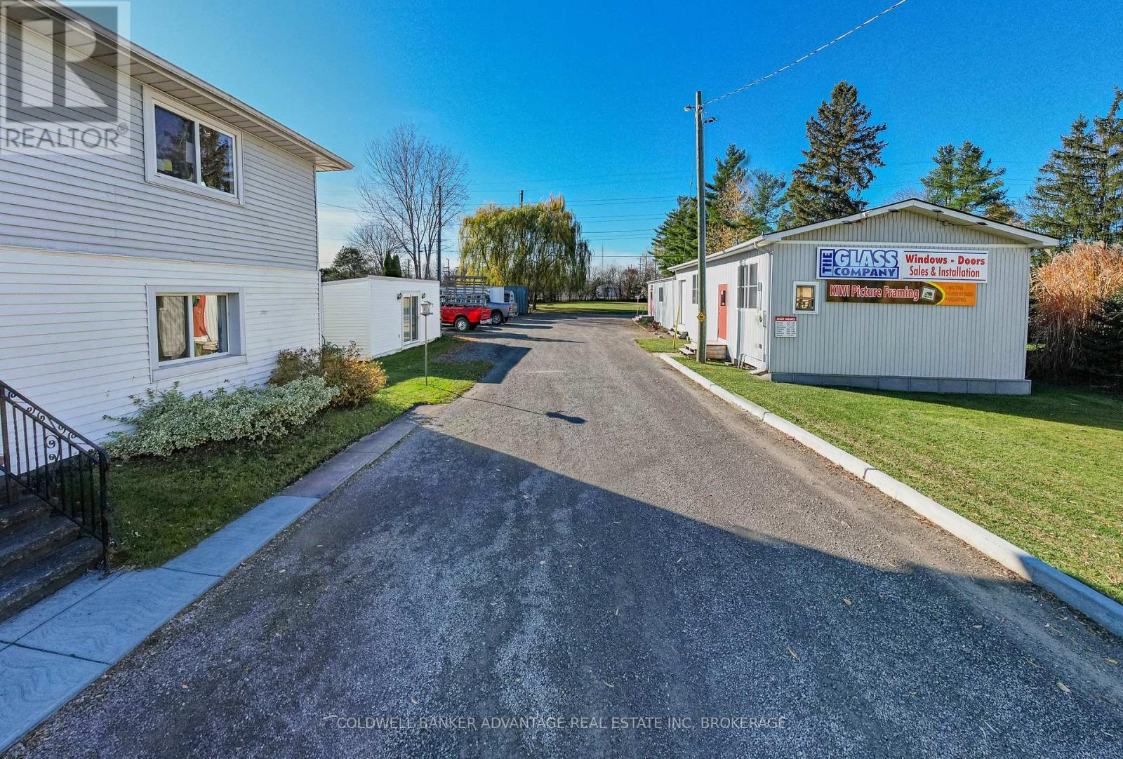 1563 Thompson Road Property Photo 2
