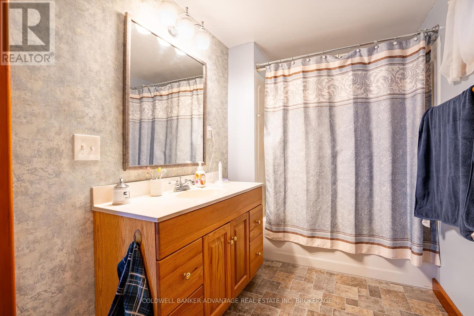 1563 Thompson Road Property Photo 38