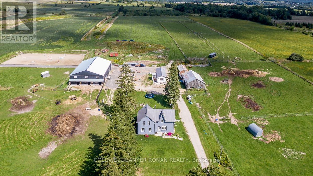 837147 4th Line E Property Photo 2