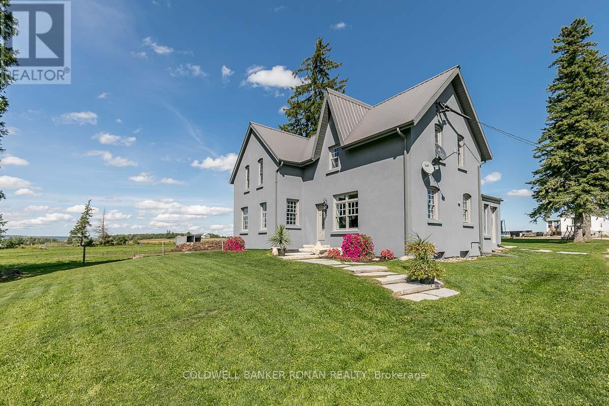 837147 4th Line E Property Photo 6