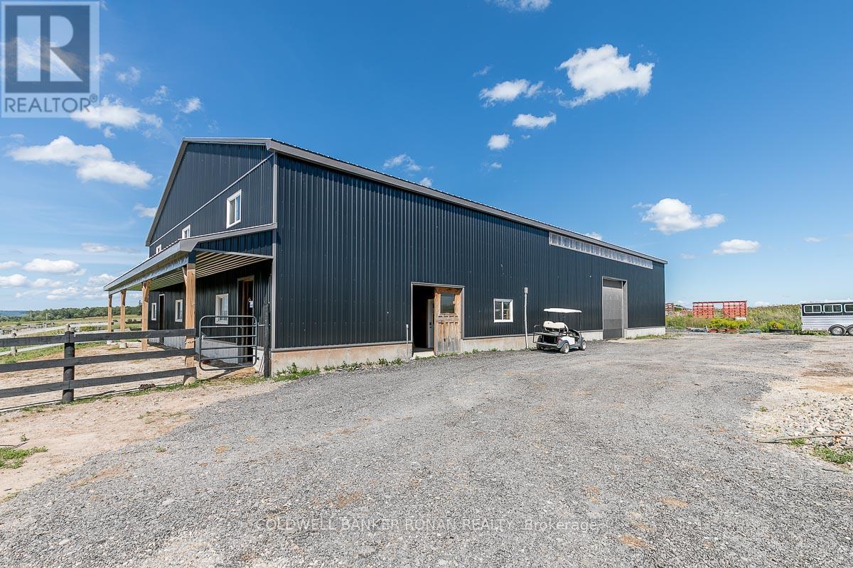 837147 4th Line E Property Photo 25
