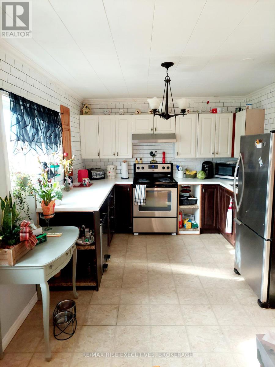 248 Cemetery Road Property Photo 3