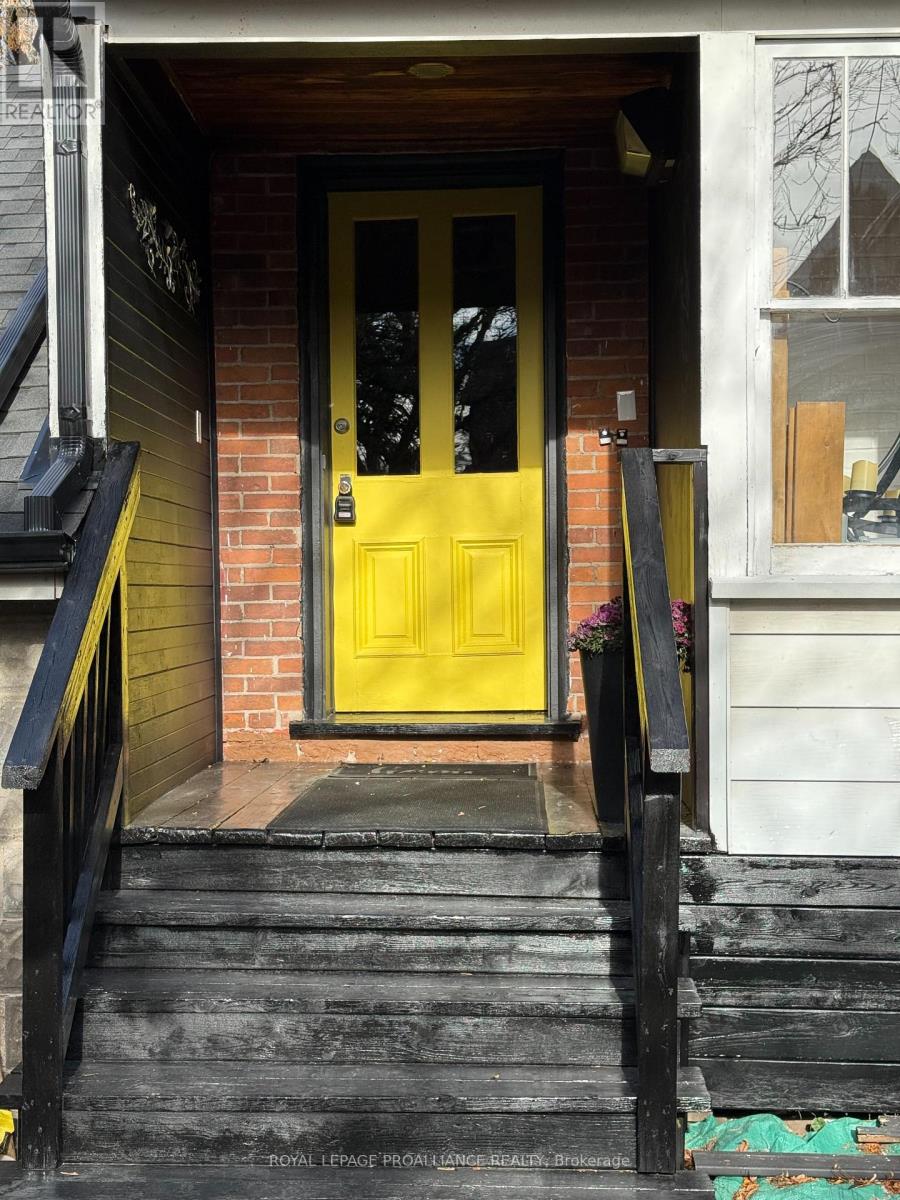 2 - 82 Doxsee Ave Avenue S Property Photo 1