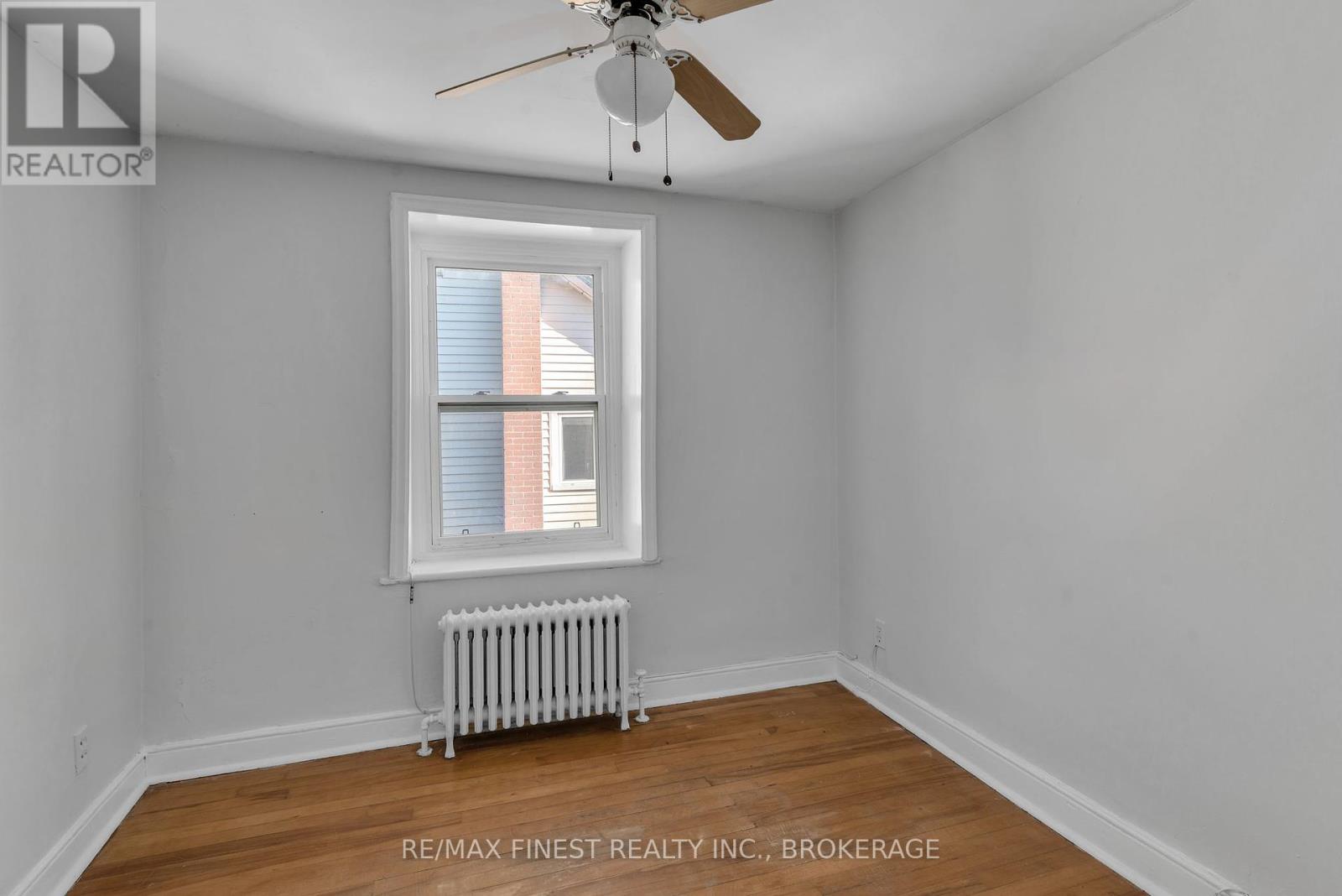 325 Sydenham Street Property Photo 8