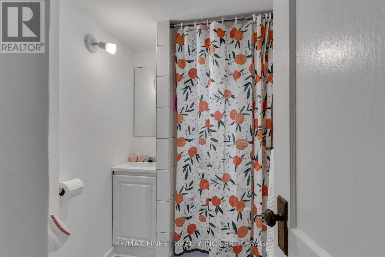 325 Sydenham Street Property Photo 18