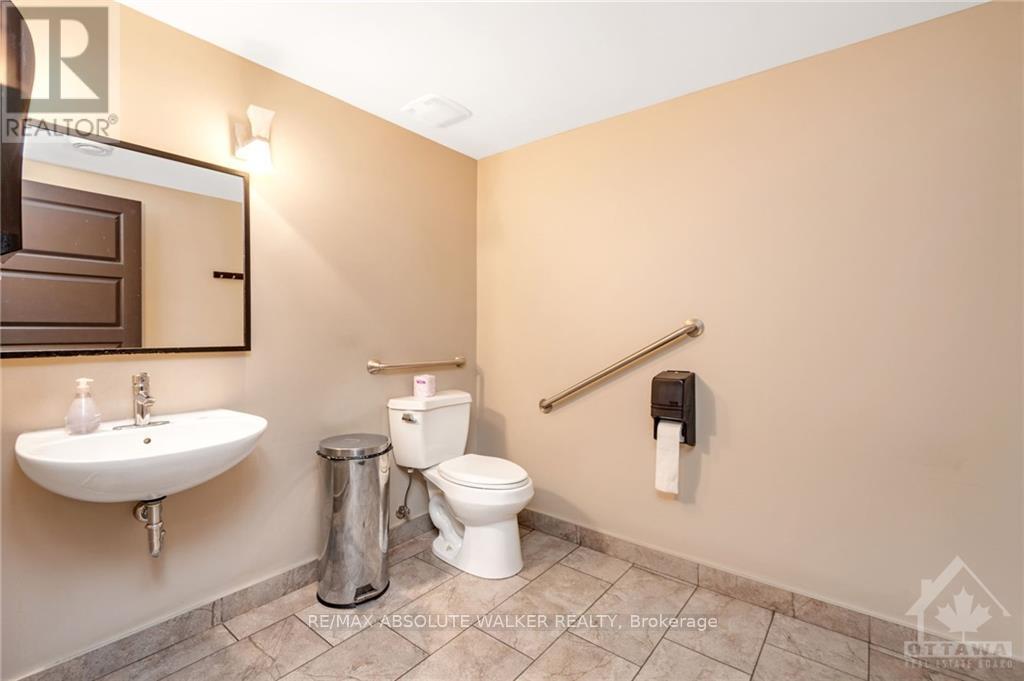 4 - 3591 Innes Road Property Photo 10
