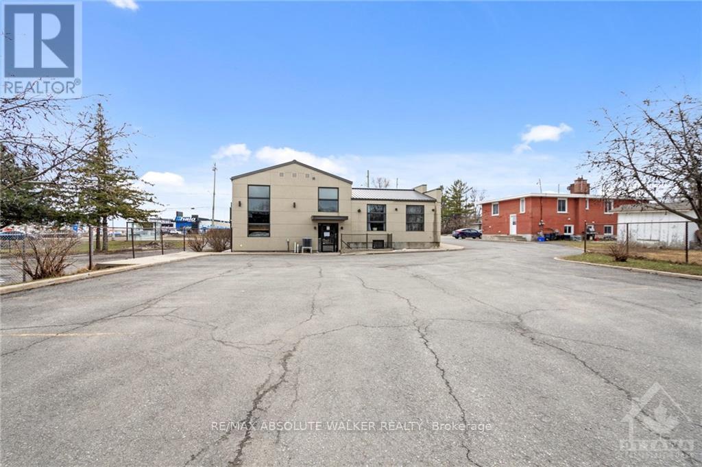 4 - 3591 Innes Road Property Photo 16